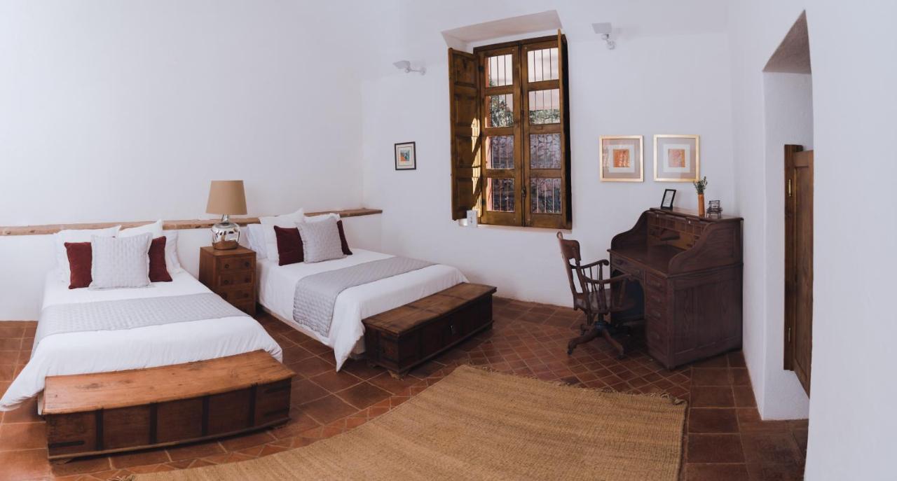 Puerta Del Lobo Villa Queretaro Room photo